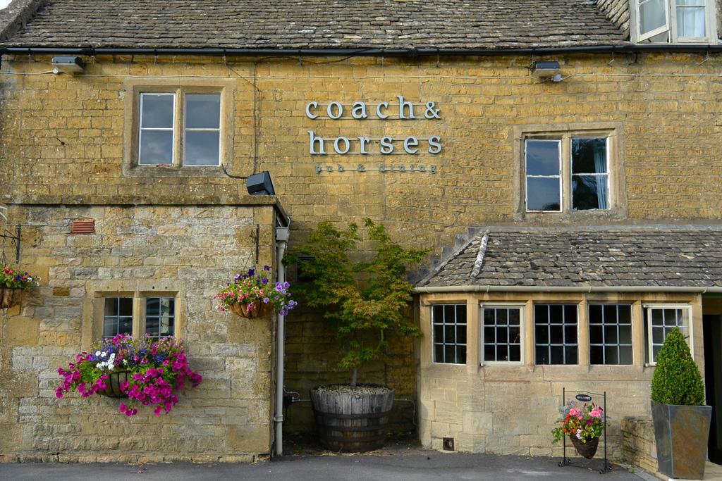 Отель Coach & Horses Буртон-он-те-Уотер Экстерьер фото